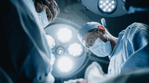 Tu salud no tiene precio: Reflexiones sobre la seguridad quirúrgica tras los recientes sucesos en Providencia